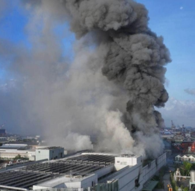 逸云天便攜式四合一氣體檢測儀MS400-S：守護工業安全，防范電池工廠爆炸悲劇